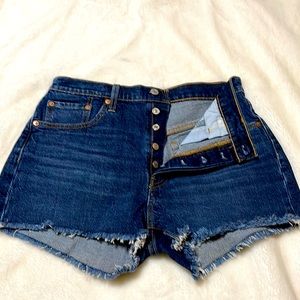 Women’s Levi’s cut off shorts, size 29